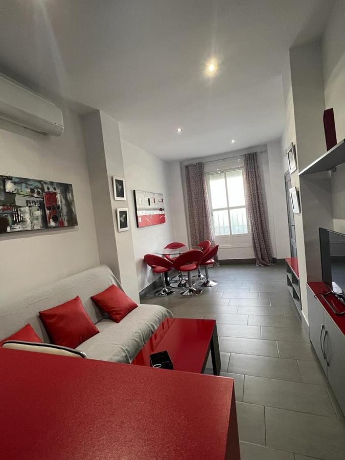 180 Home Un Sueno En El Corazon De Triana Voluntad Sevilha Exterior foto